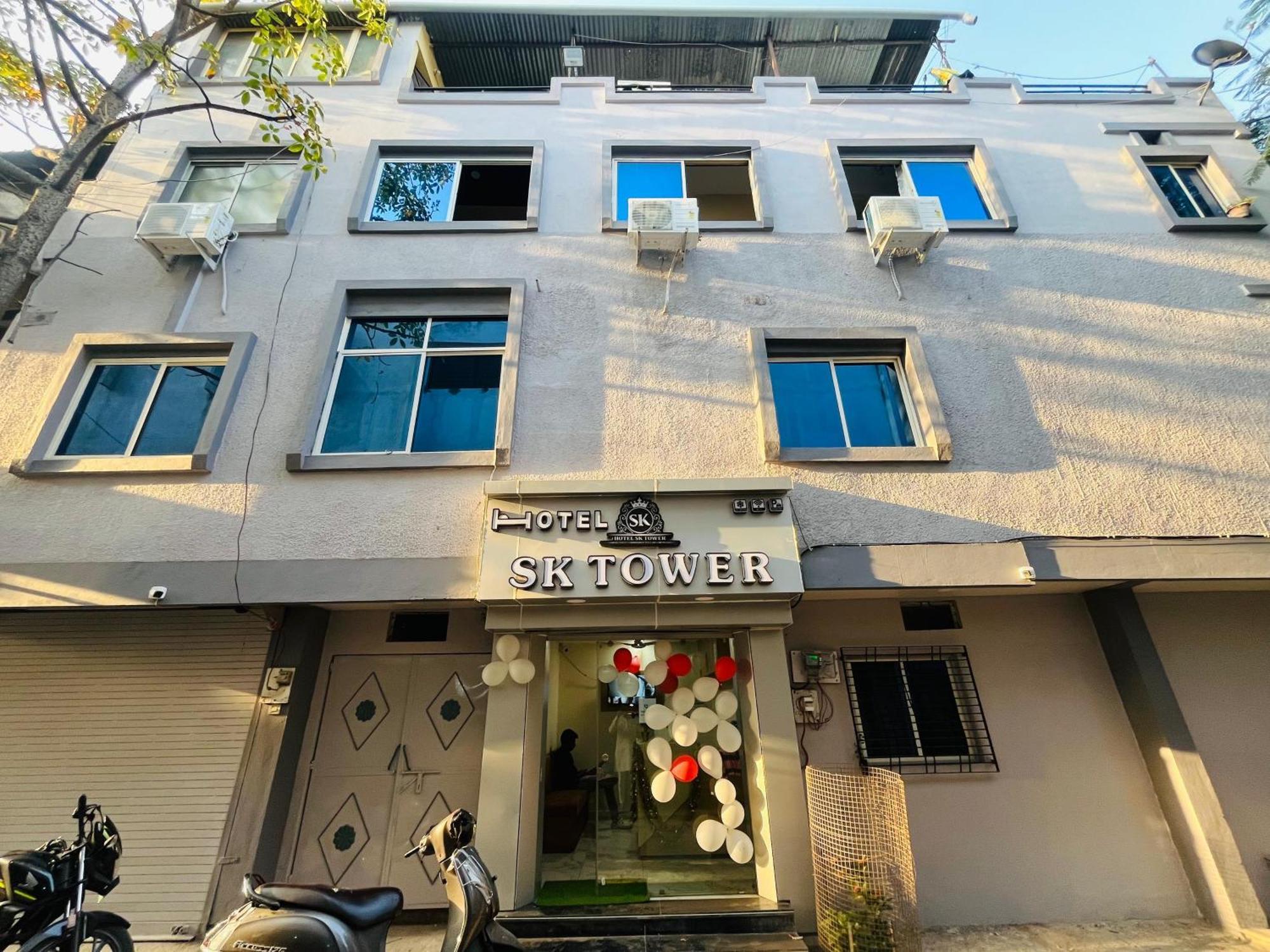 Hotel Sk Tower Ujjain Esterno foto