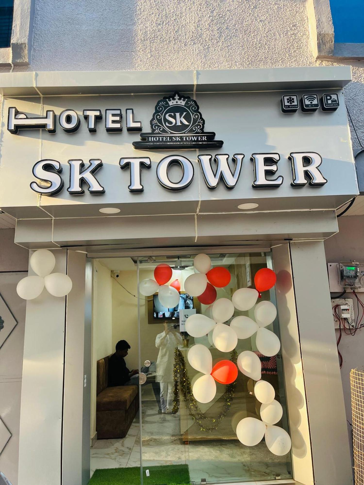 Hotel Sk Tower Ujjain Esterno foto